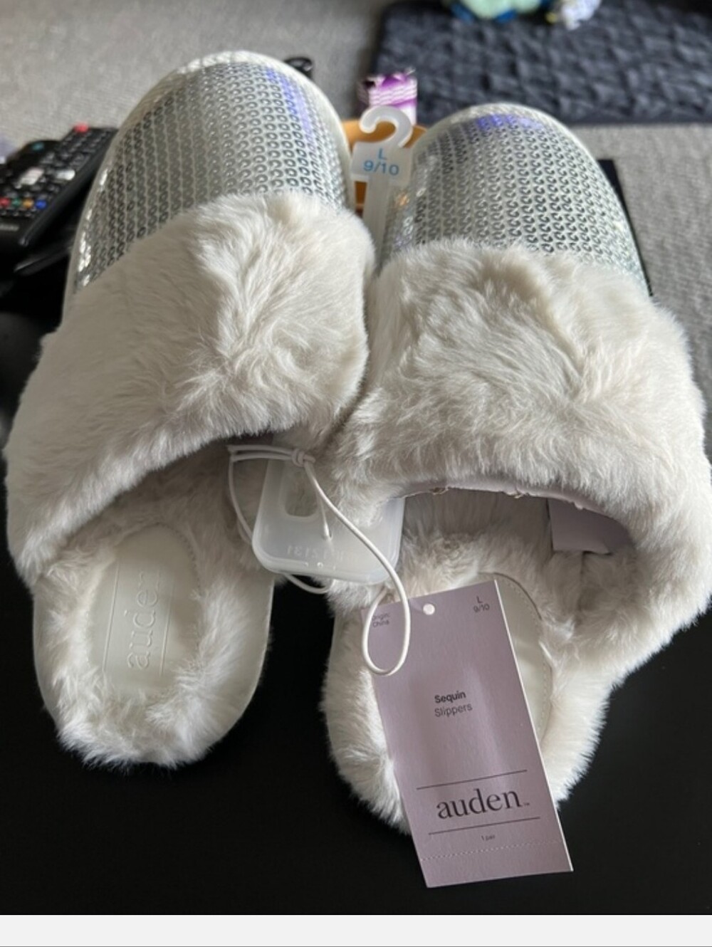 Auden Women's Silver Sequin Faux-Fur Slide Slippers Large 9/10 - Picture 1 of 3
